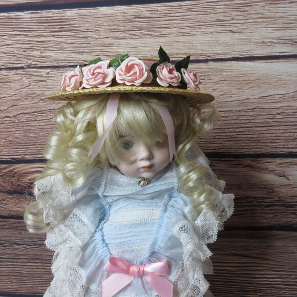 Vintage Fully Porcelain 20" Doll in dress and bonnet - Picture 6 of 9